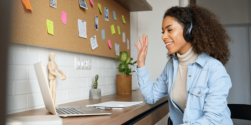 When NOT To Use The Zoom Green Screen For Video Meetings